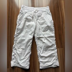 Lululemon Studio II Crop 20” *Lined - size 4